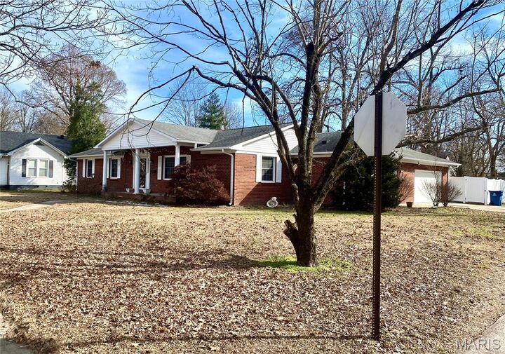 Property Photo:  1001 Commercial Street  MO 63834 