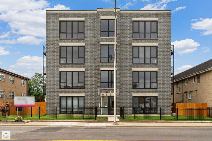 Property Photo: 8631 W Grand Avenue 4E IL 60171