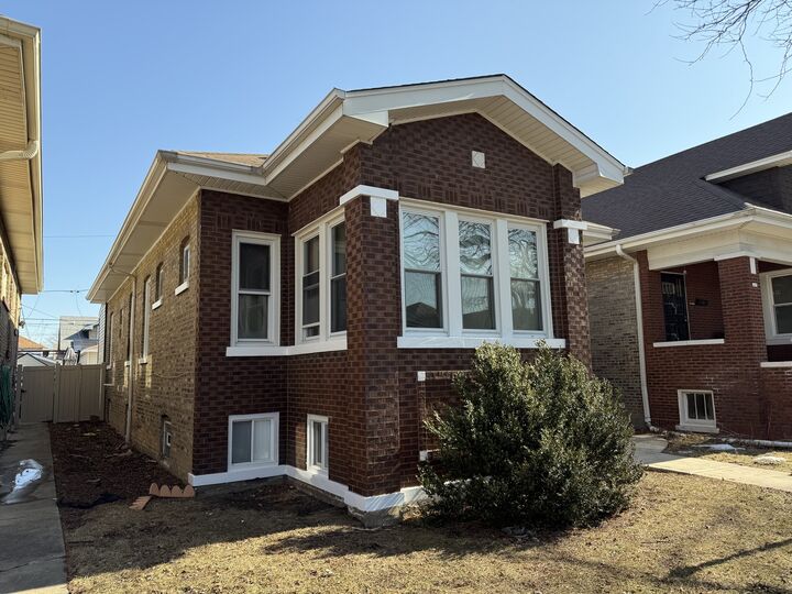 Property Photo:  1429 N Mason Avenue  IL 60651 