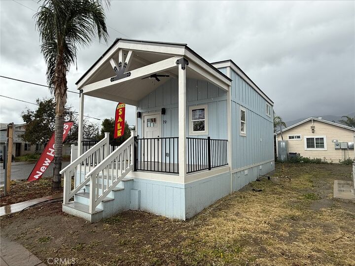 Property Photo:  501 S Mistletoe 19  CA 92582 