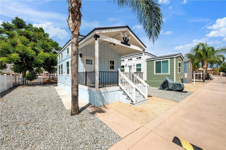 Property Photo:  501 S Mistletoe 19  CA 92582 