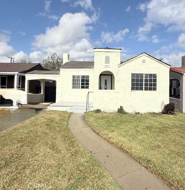 Property Photo:  2037 W 65th  CA 90047 