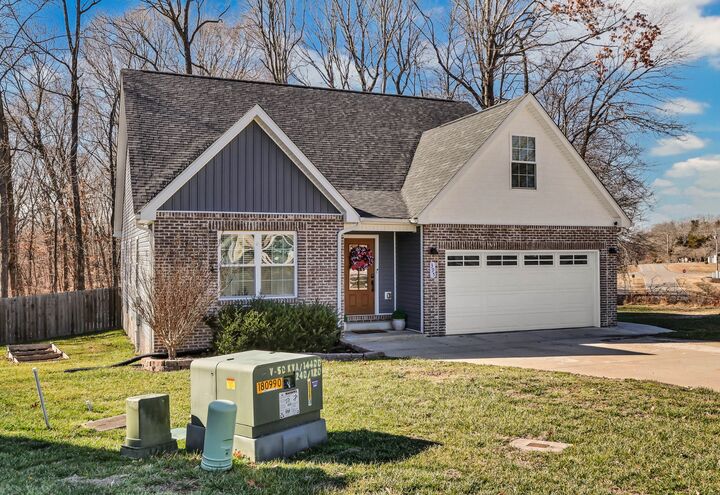 Property Photo:  395 Rye Dr  TN 37043 