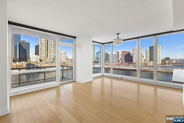 Property Photo: 2 2nd Street 801 NJ 07302