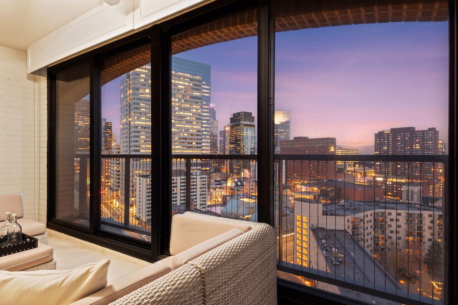 Property Photo:  1201 Yale Place 1608  MN 55403 