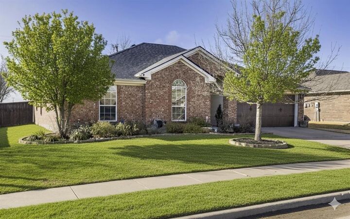 Property Photo:  326 Sagebrush Lane  TX 75165 
