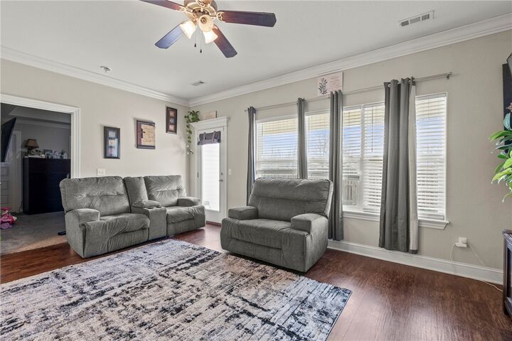 Property Photo:  993 Roselawn Street  AR 72761 