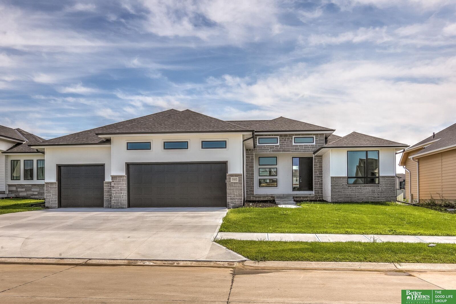 Property Photo: 5811 N 197th Street NE 68022