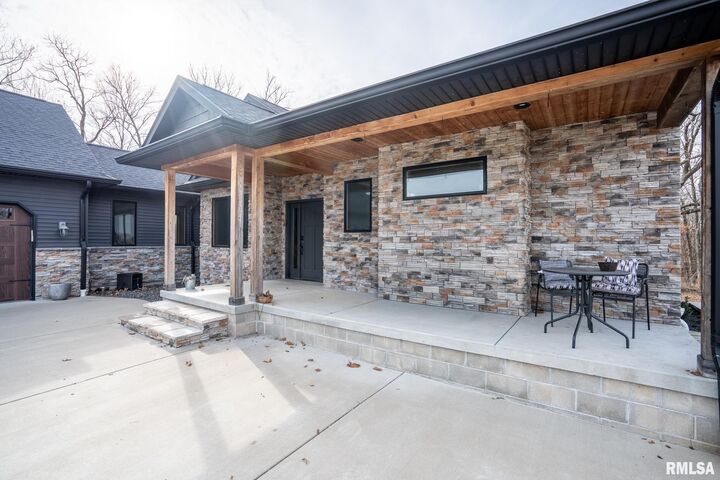 Property Photo:  857 Ariel View Road  IL 62924 