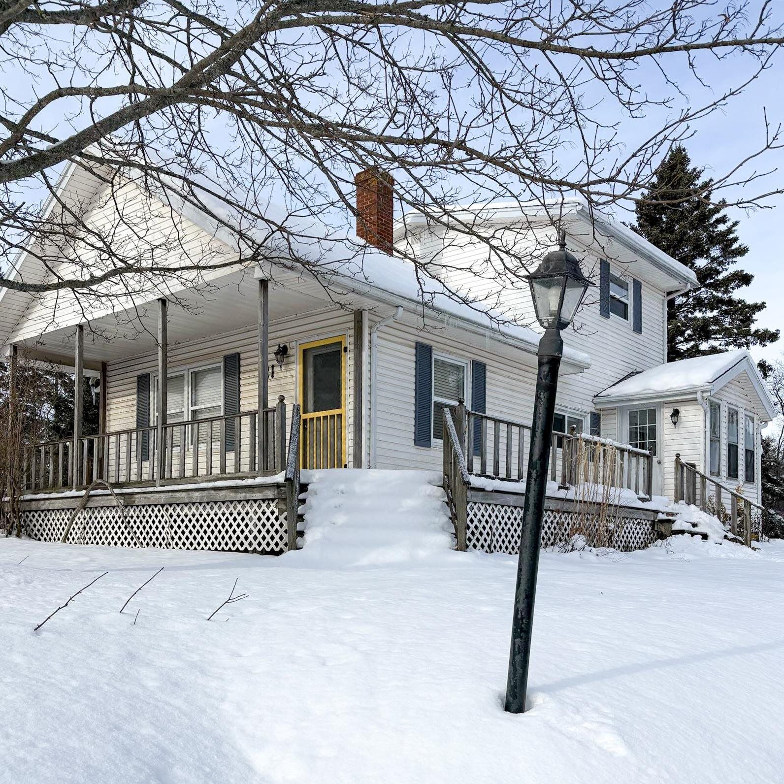 Property Photo:  21 Sherwood Road  PE C1E 1S7 