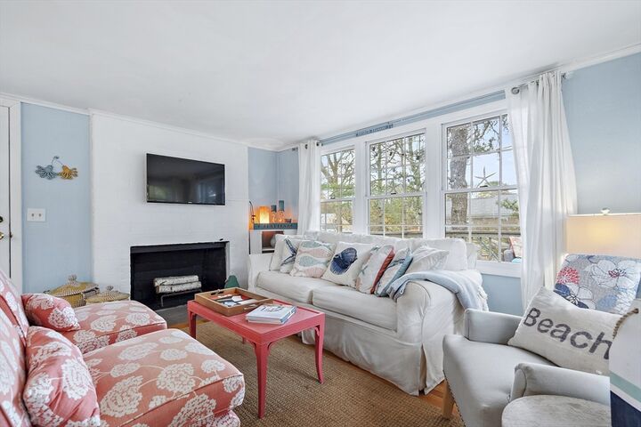 Property Photo: 37 Glendon Way MA 02659