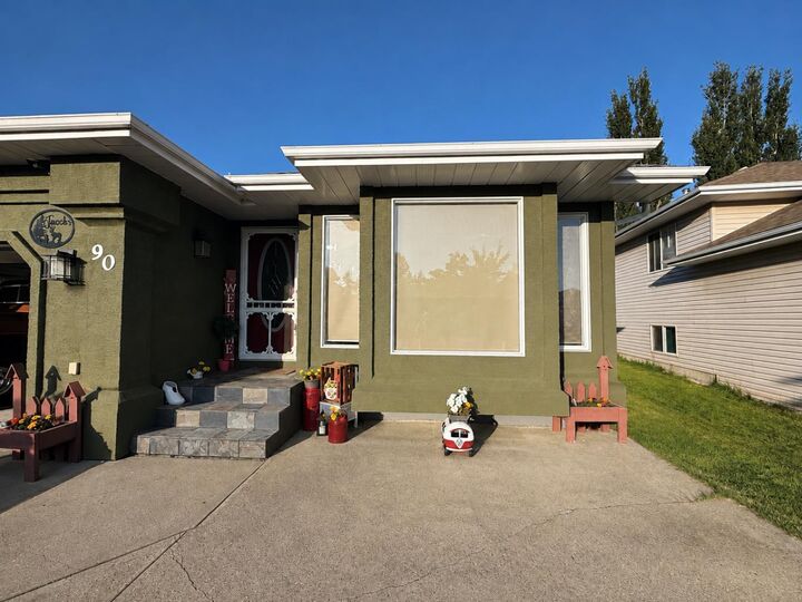 Property Photo: 90 Park Drive AB T7S 1S4