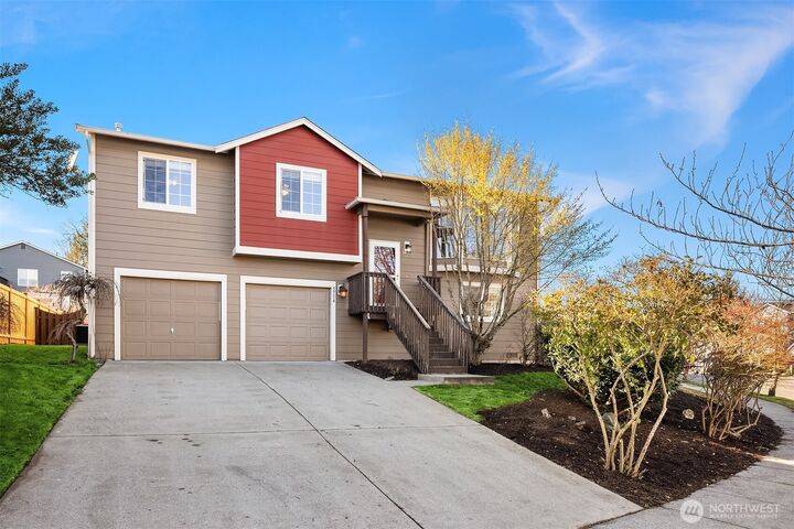 Property Photo:  5714  80th Avenue NE  WA 98270 