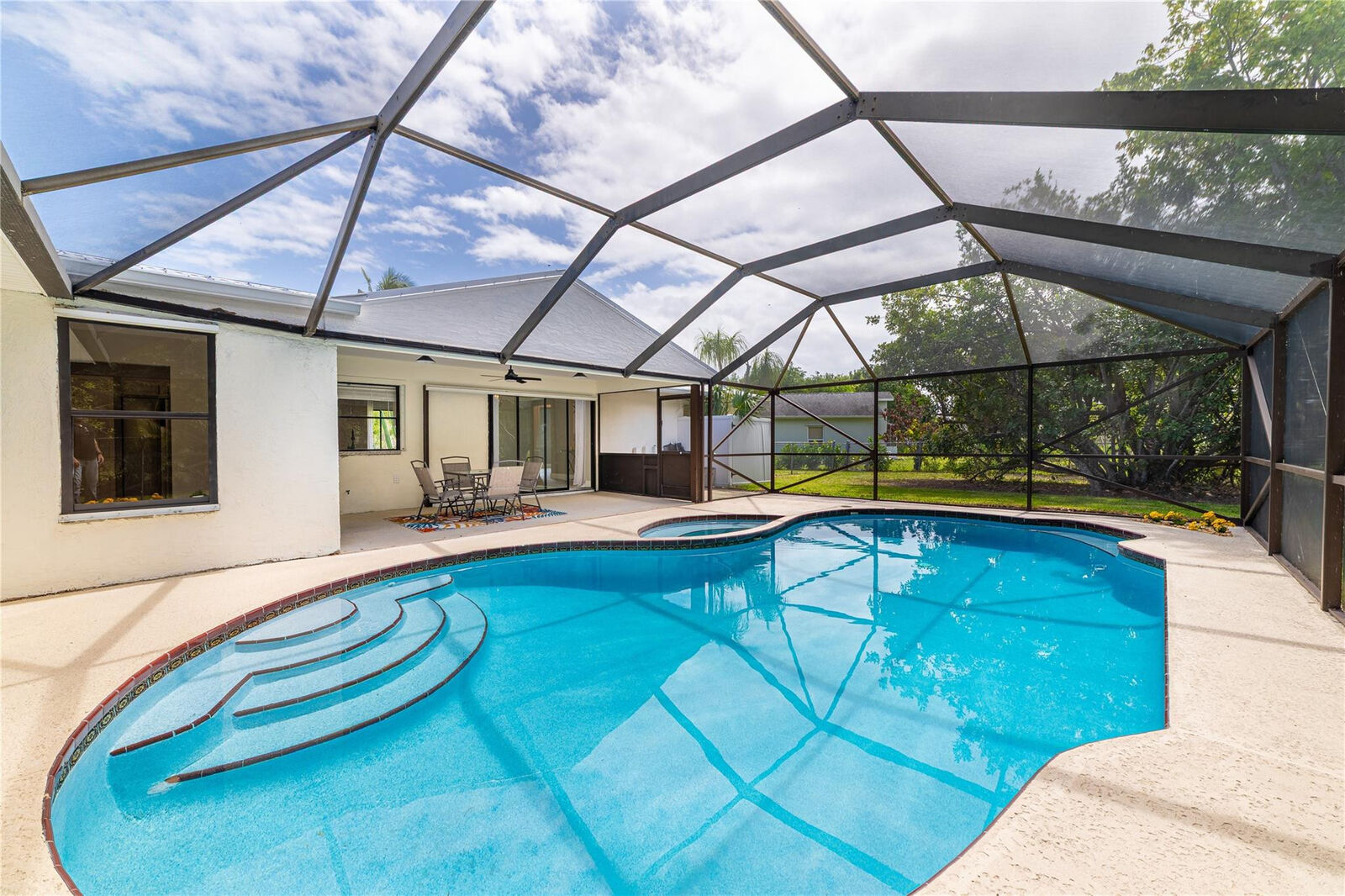 Property Photo:  2614 SE Export Avenue  FL 34952 