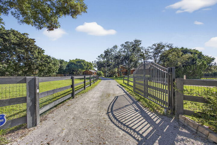 Property Photo:  852 Cindy Drive  FL 33414 