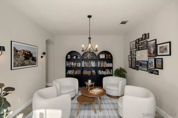 Property Photo:  3224 Avenida La Cima  CA 92009 