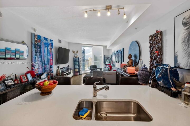 Property Photo: 1900 N Bayshore Dr 4508 FL 33132