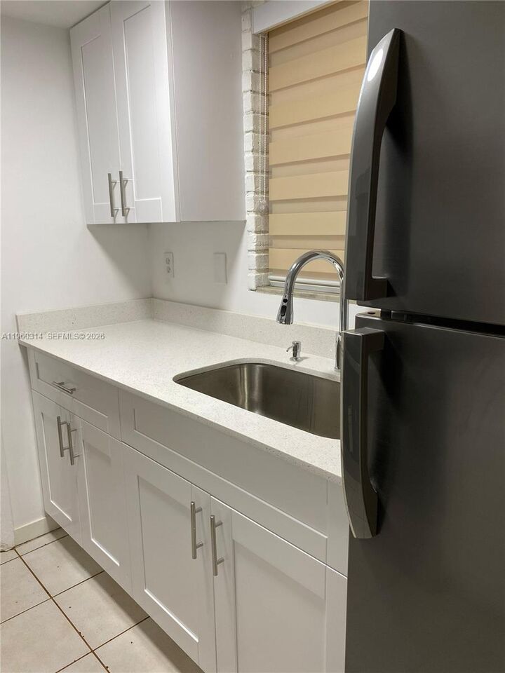 Property Photo: 12500 NE 5th Ave 101 FL 33161