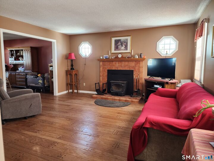 Property Photo: 31 Claremont Street CT 06010