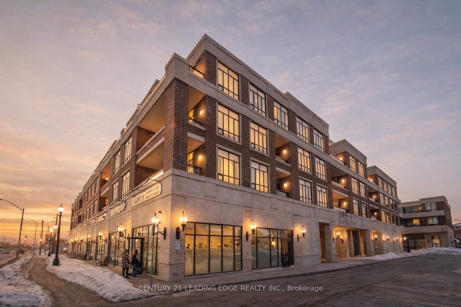 Photo de la propriété: 2396 Major Mackenzie Drive W 324 ON L6A 4Y1