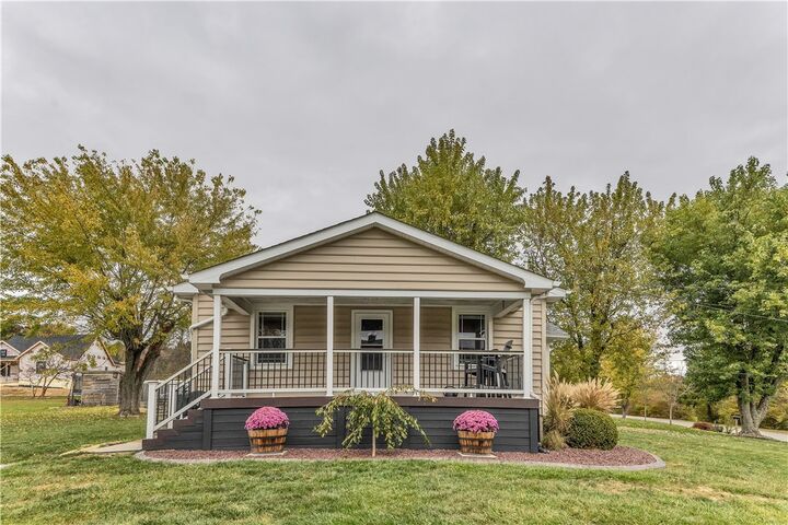 Property Photo:  1084 Schultz Rd  PA 15650 