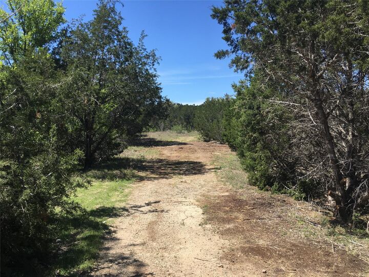 Property Photo: 17 Heathrow Lane TX 78676