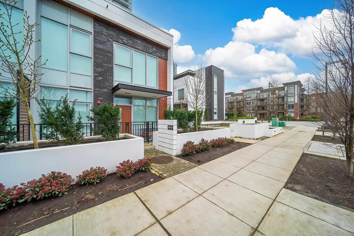 Property Photo: 13428 105 Ave Th17 BC V3T 0S6