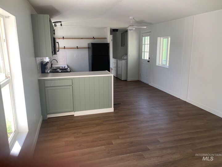 Property Photo: 813 Long Valley St ID 83687