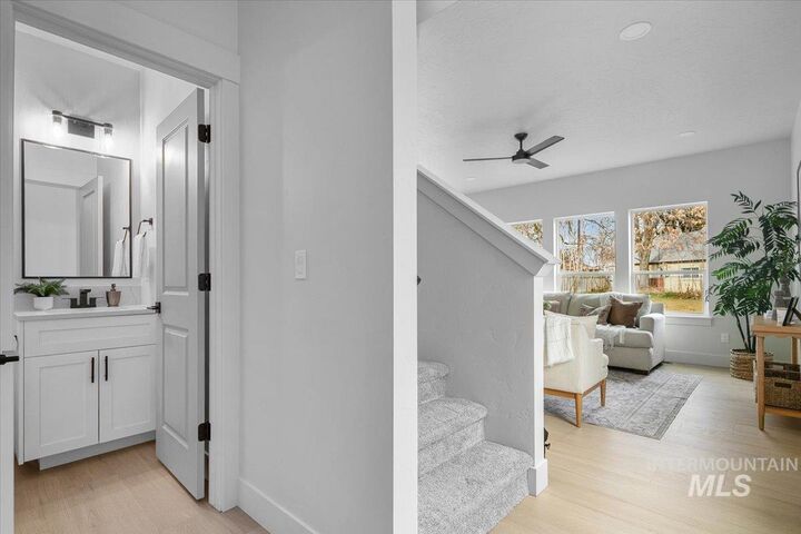 Property Photo:  218 W Roosevelt Ave  ID 83686 