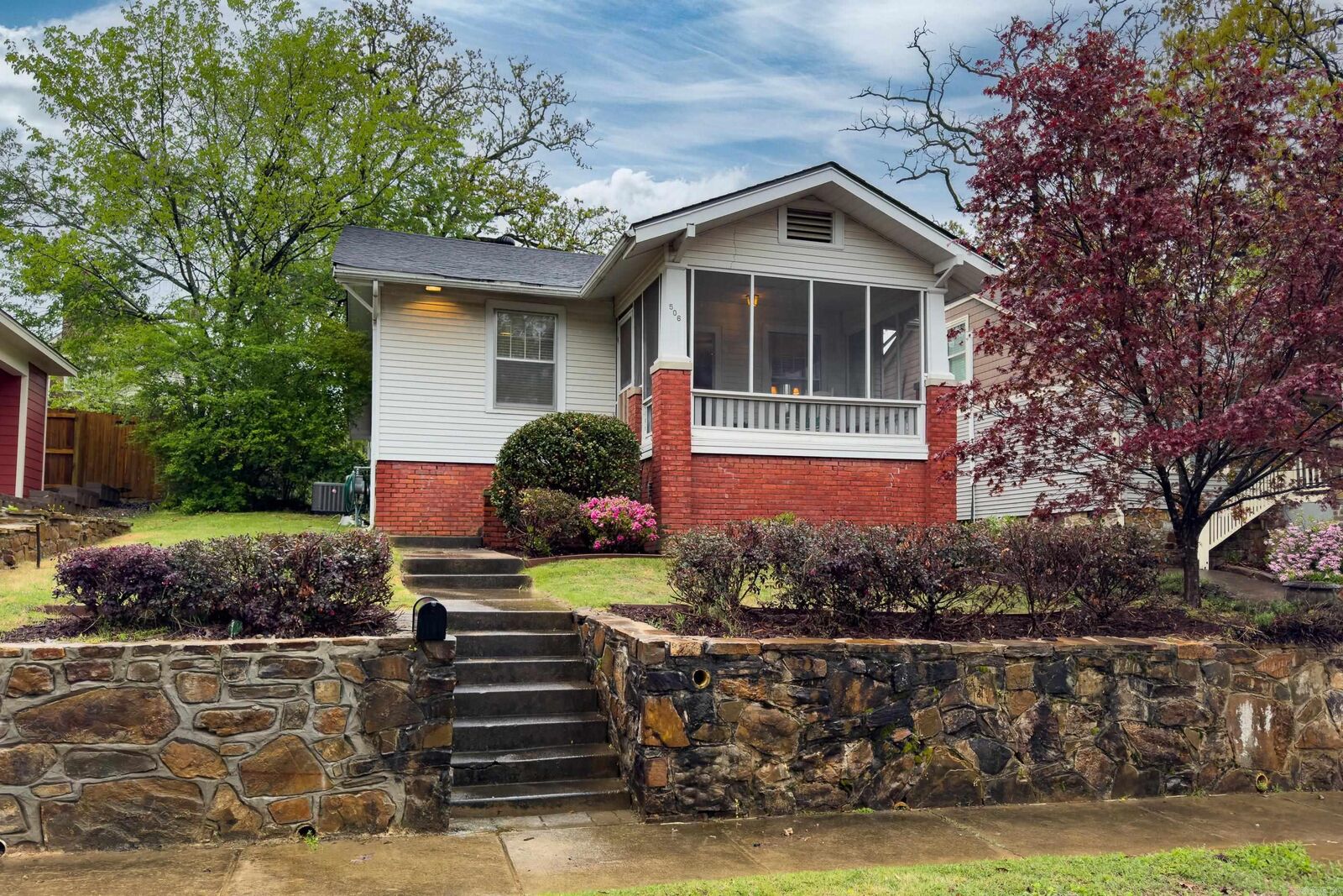 Property Photo:  506 N Valentine Street  AR 72205 