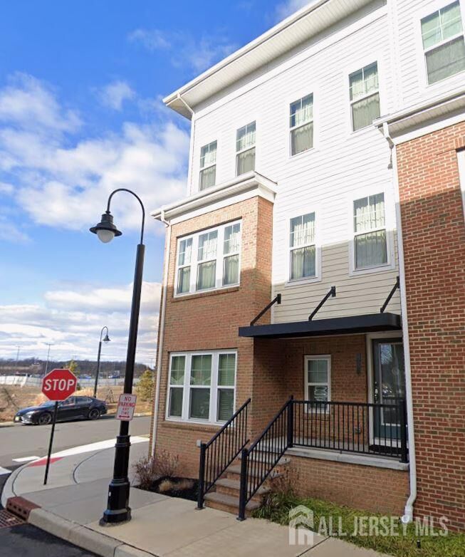 Property Photo:  2 Bond Street  NJ 08902 