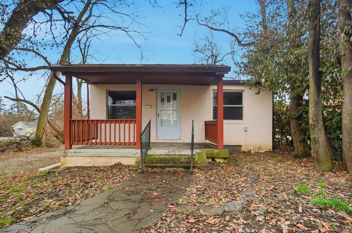 Property Photo:  1493 Chesapeake Avenue  OH 43212 