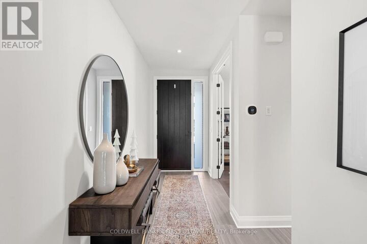 Property Photo: 222 Kilspindie Ridge ON K2J 6A4