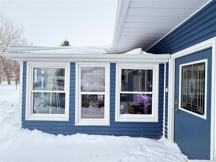 Property Photo:  317 Lake Street South  MB R0M 0M0 