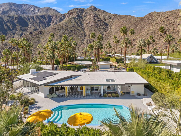 Property Photo:  1326 N Rose Avenue  CA 92262 