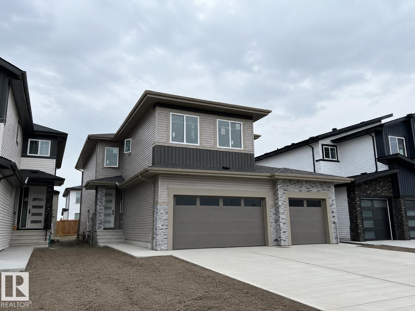 Property Photo: 81 Mockingbird Crescent AB T8L 1Y4