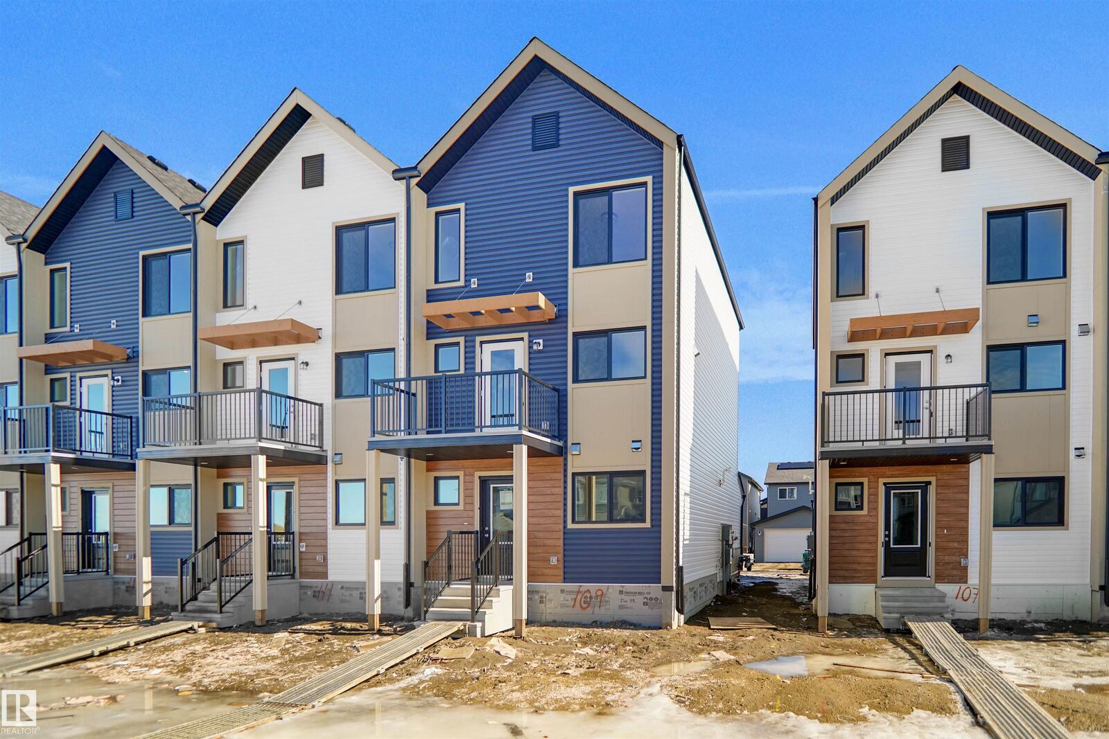 Property Photo:  109 Nerine Crescent  AB T8N 8C6 