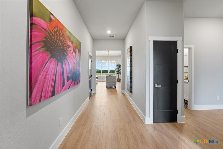 Property Photo: 1122 Northcross Drive TX 76571