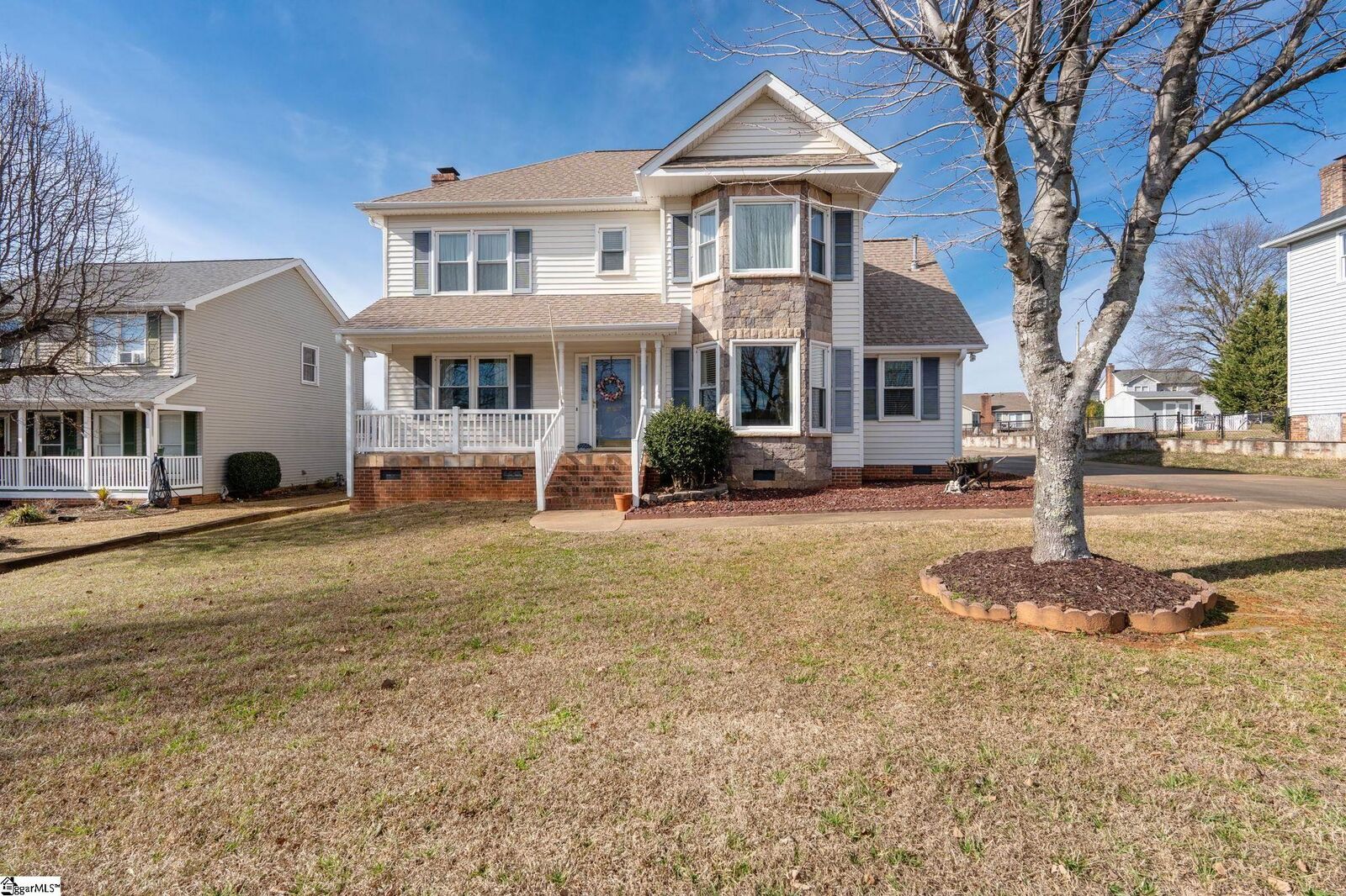 Property Photo:  807 Fairview Road  SC 29651 