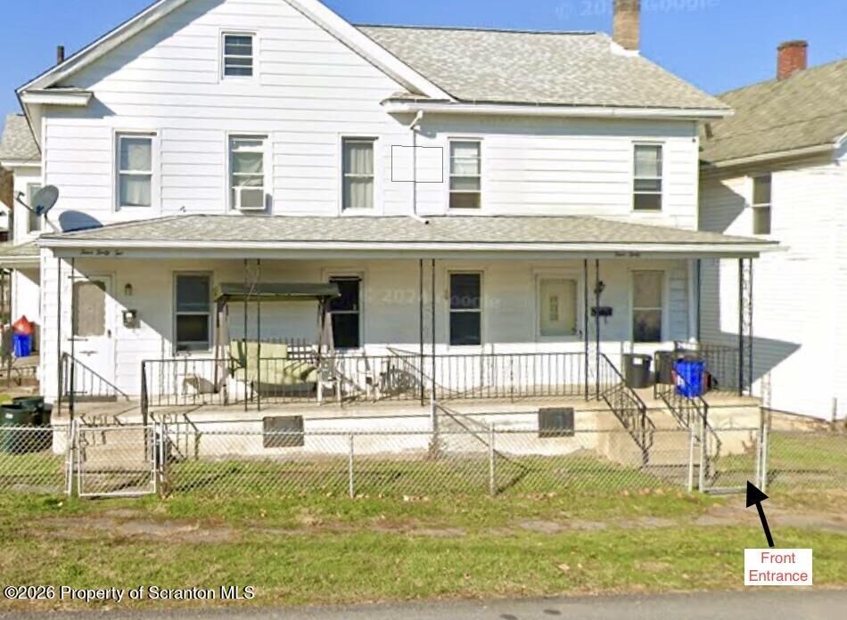 Property Photo:  