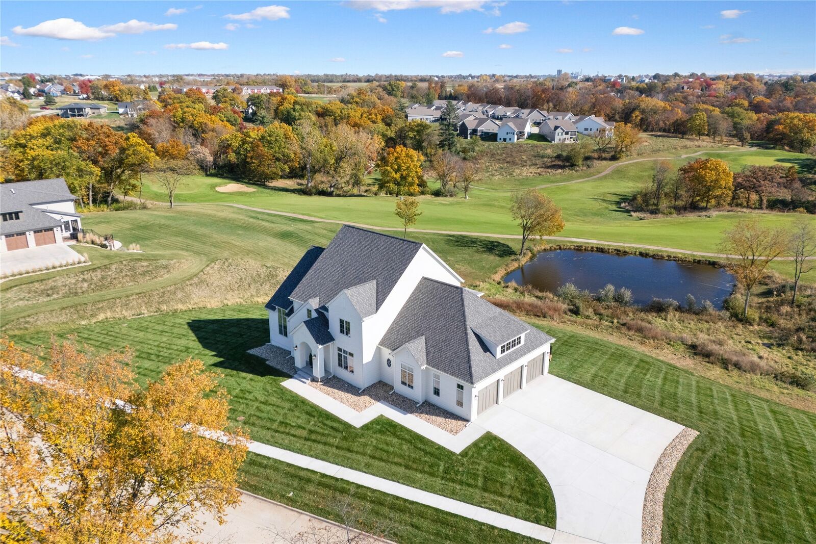 Property Photo:  550 Harvest Road  IA 50219 