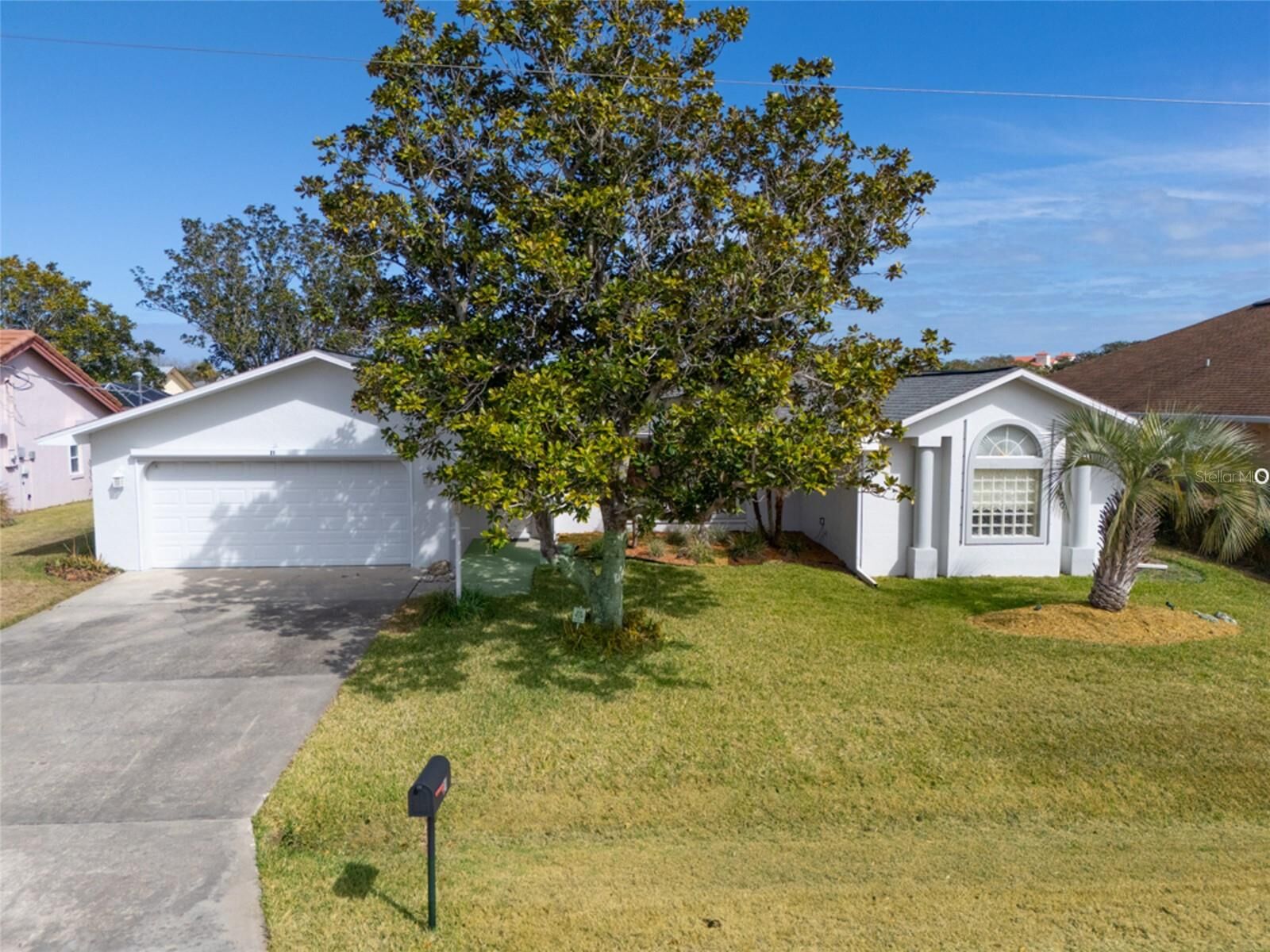 Property Photo: 21 Claymont Court S FL 32137