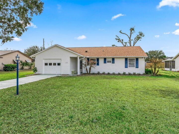Property Photo:  1605 Selkirk Drive  FL 34788 