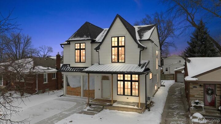 Property Photo:  2694 Dorchester Road  MI 48009 5989 
