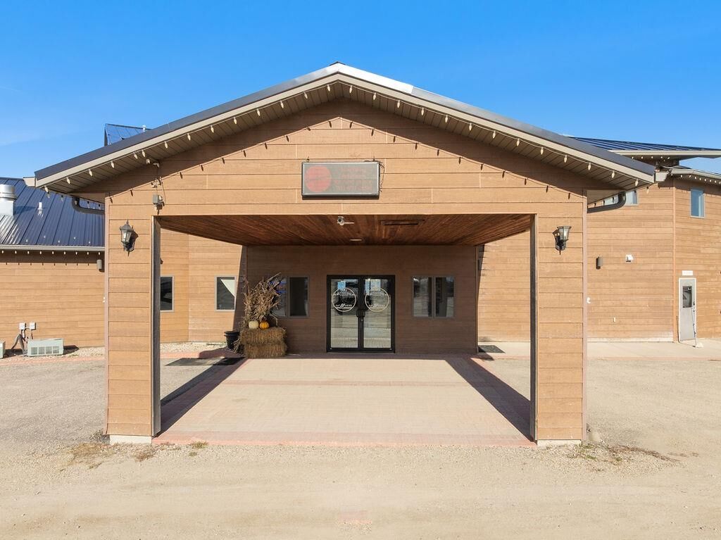 Property Photo: 80 Twin Oaks Shore #25 Lake Metigoshe ND 58318