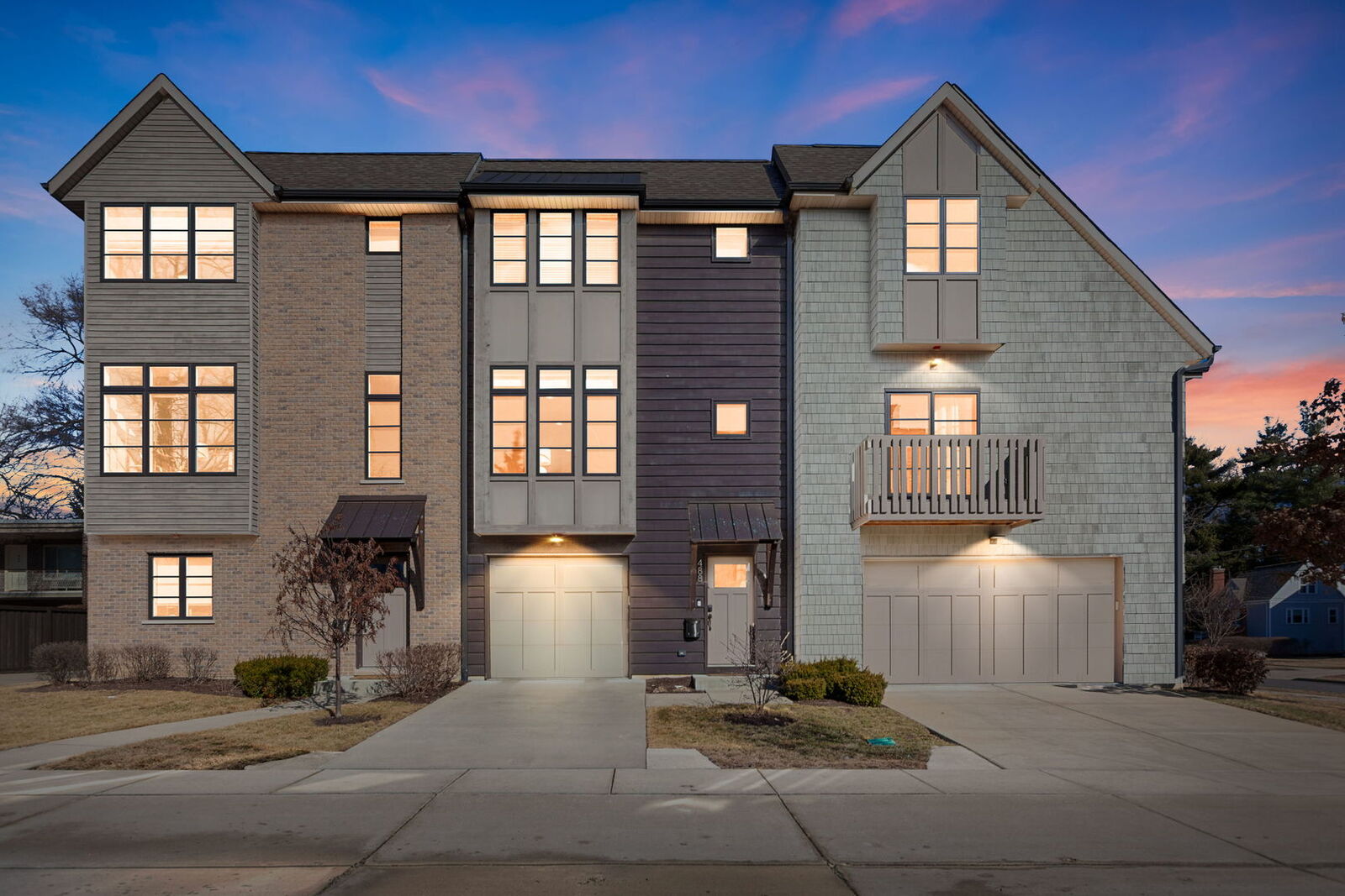 Property Photo:  488 Newton Avenue  IL 60137 