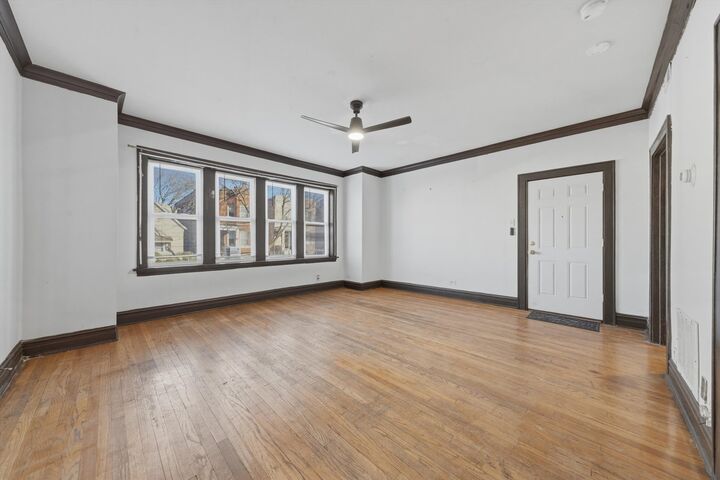 Property Photo:  1140 N Lawndale Avenue 1  IL 60651 