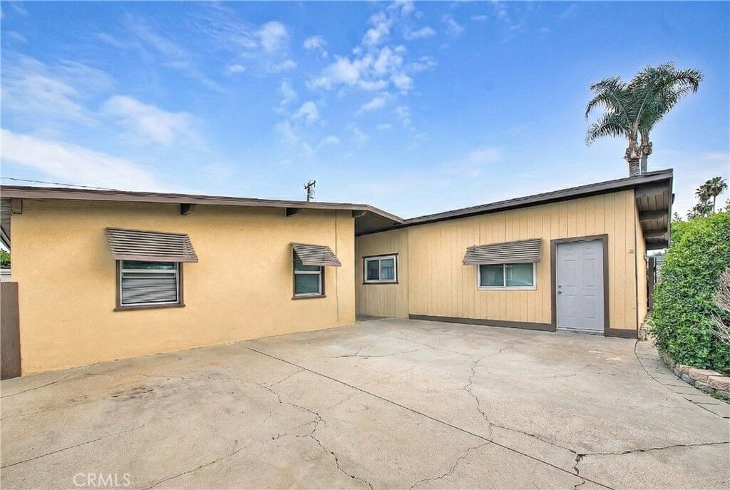 Property Photo:  1122 Marchmont  CA 91745 