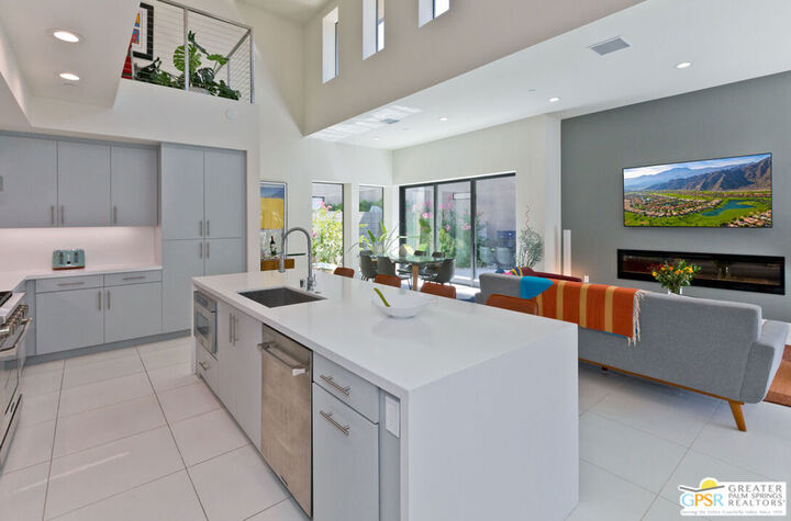 Property Photo: 222 Vista Terrace CA 92262