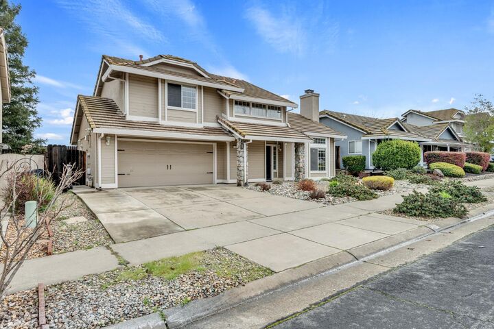 Property Photo:  401 Ruby Court  CA 95678 